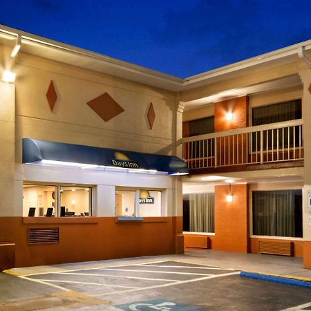 Days Inn By Wyndham Jacksonville Nc Exterior foto