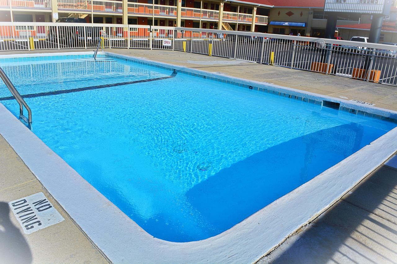 Days Inn By Wyndham Jacksonville Nc Exterior foto