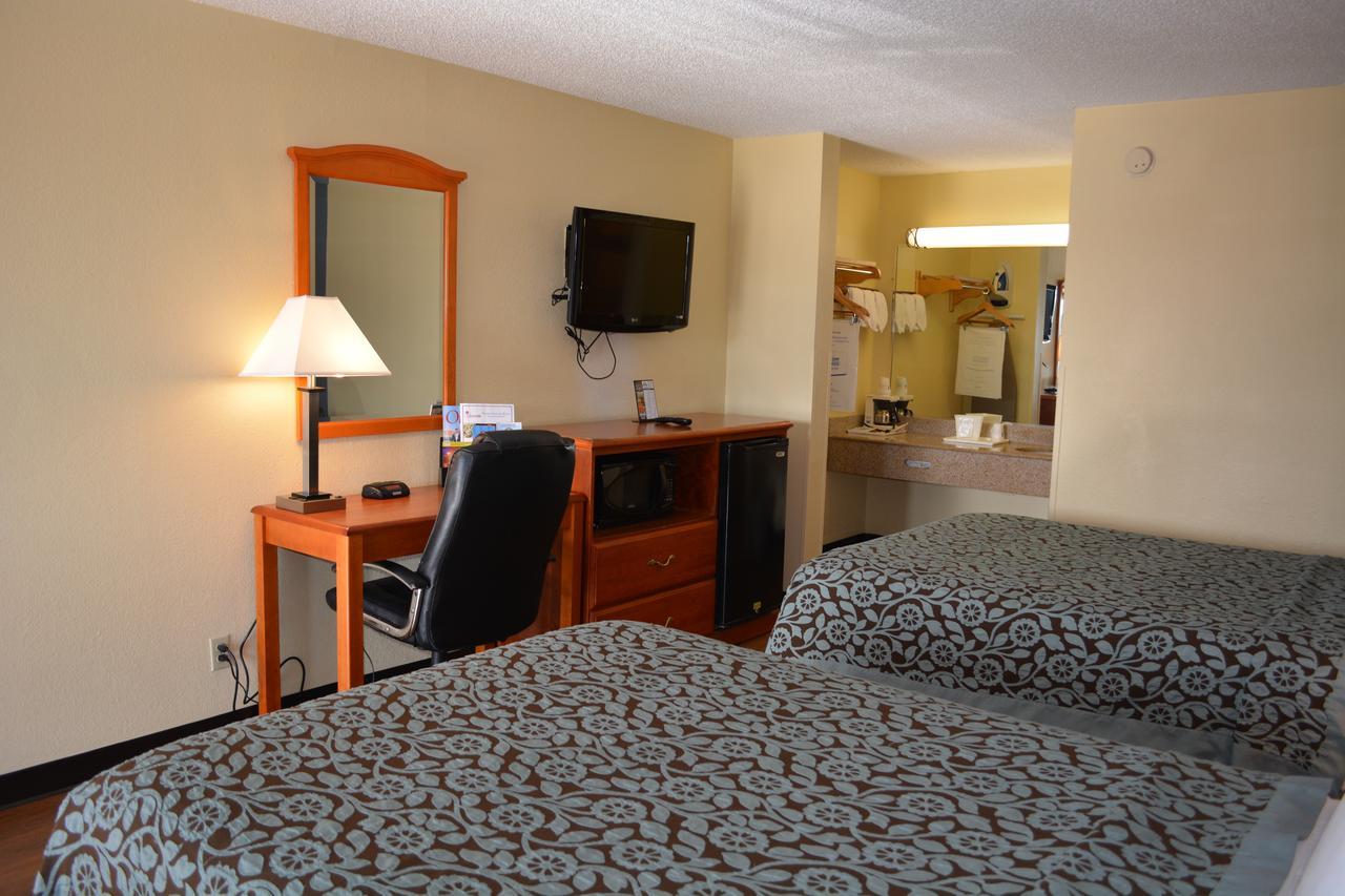 Days Inn By Wyndham Jacksonville Nc Exterior foto