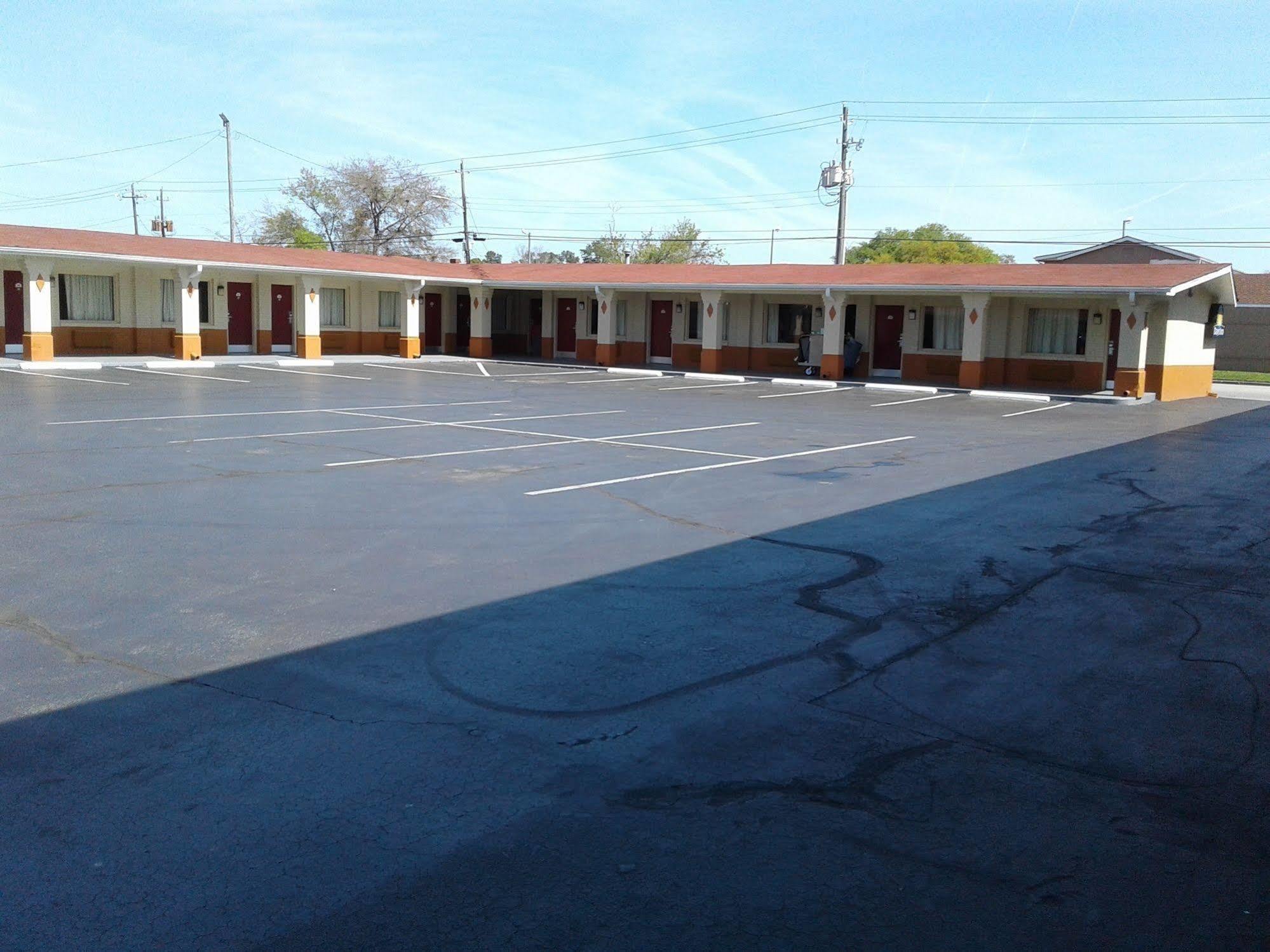 Days Inn By Wyndham Jacksonville Nc Exterior foto