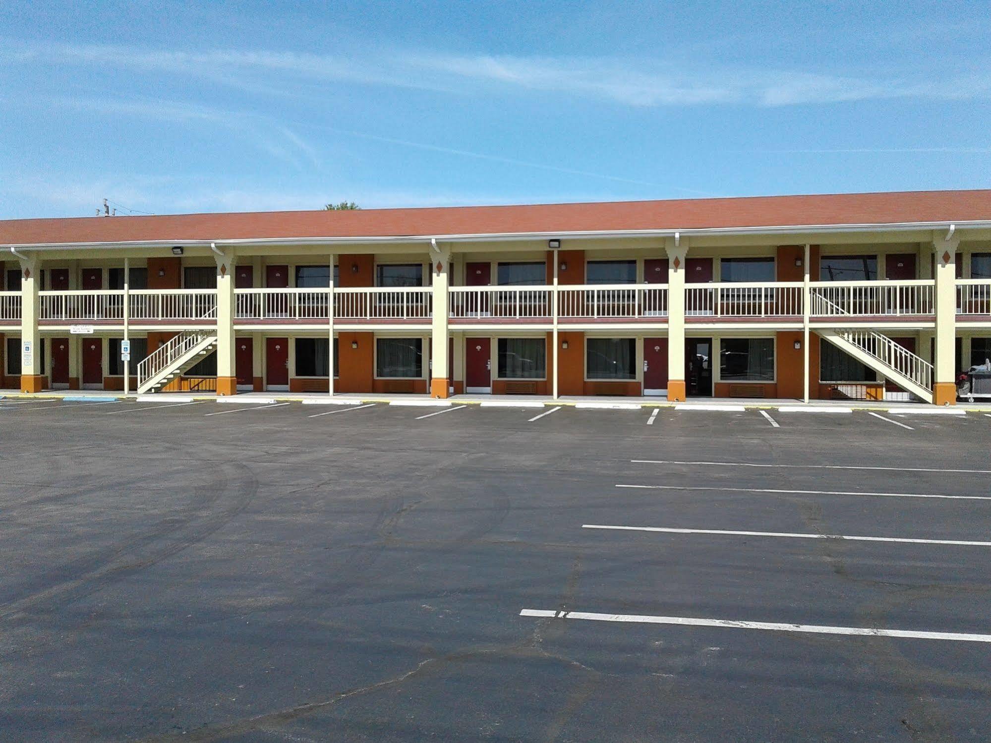 Days Inn By Wyndham Jacksonville Nc Exterior foto